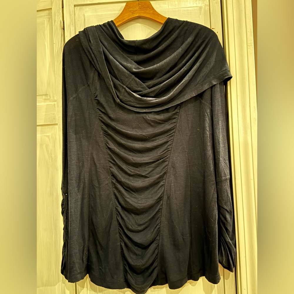 Zella Dark Blue Flowy Top